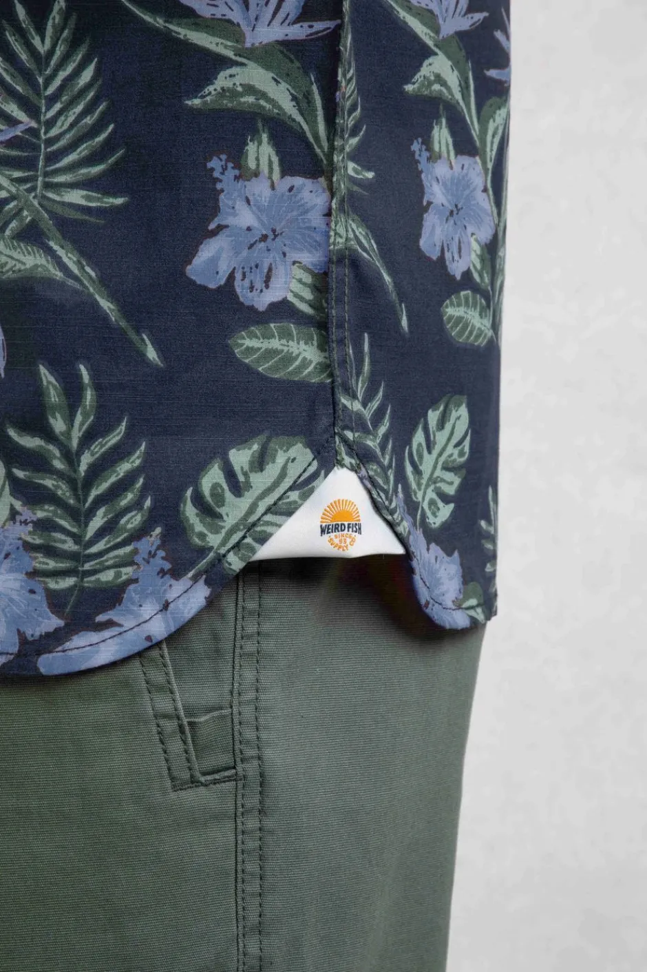 Weird Fish Shirts|Faraway Organic Cotton Printed Shirt Navy