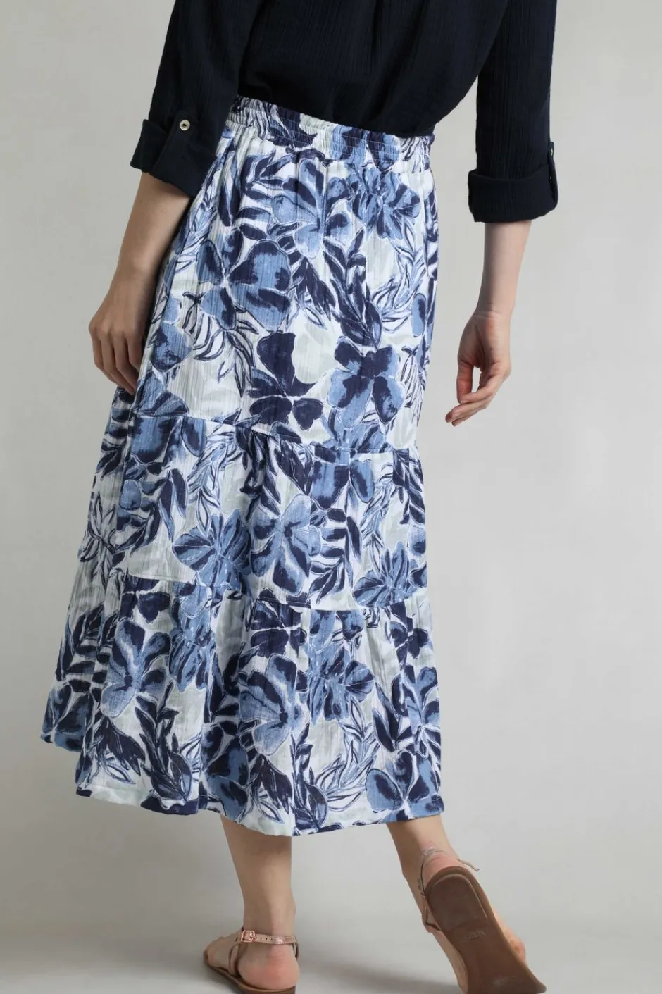 Weird Fish Skirts|Harini Organic Cotton Double Cloth Printed Midi Skirt Estate blue