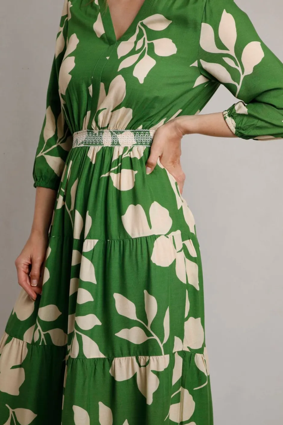 Weird Fish Dresses|Isha LivaEco™ Printed Viscose Dress Moss Green