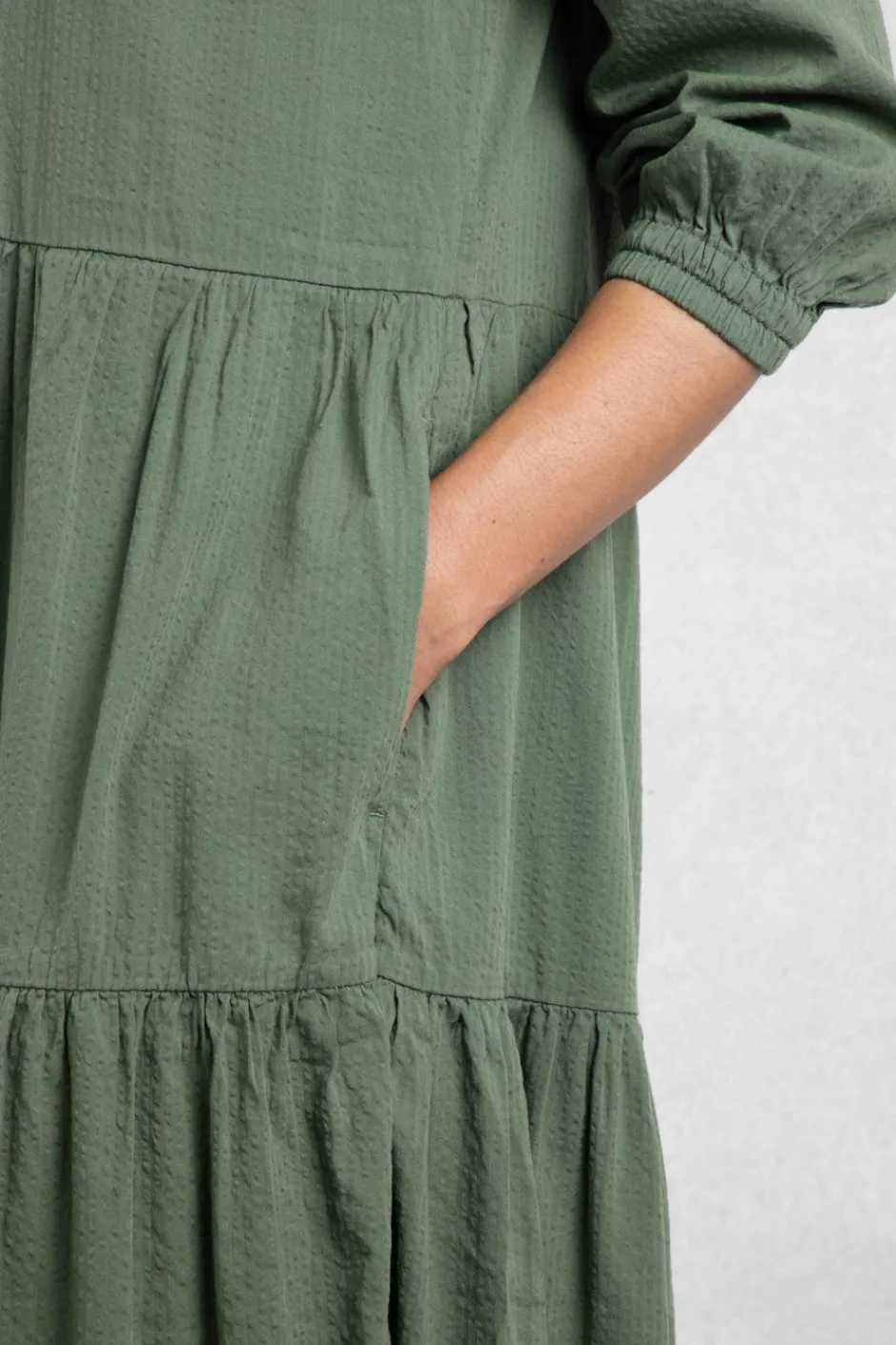 Weird Fish Dresses|Margo Seersucker Tiered Midi Dress Army Green