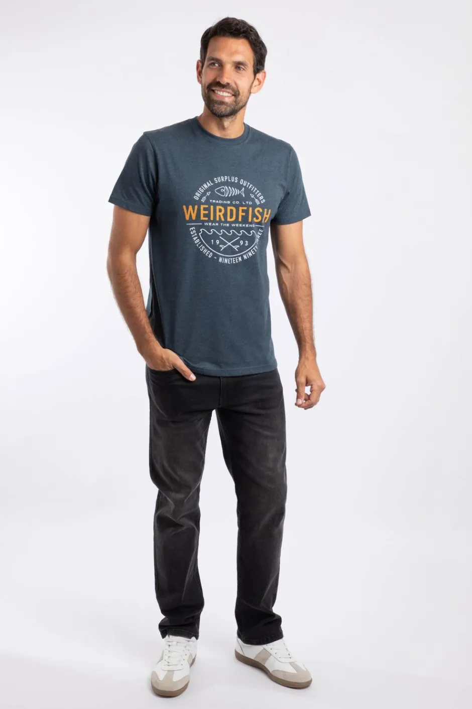 Weird Fish T-Shirts|Waves Front Print Graphic T-Shirt Navy
